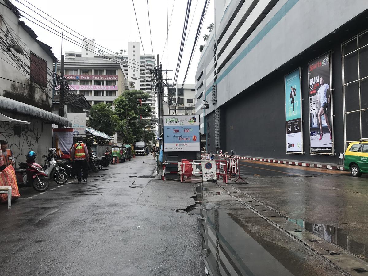 Twin Peaks Sukhumvit Suites Bangkok Zewnętrze zdjęcie