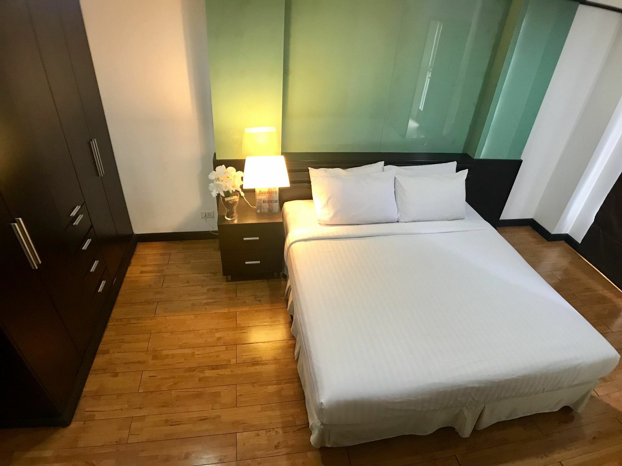 Twin Peaks Sukhumvit Suites Bangkok Zewnętrze zdjęcie